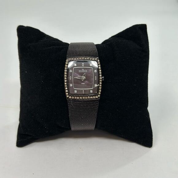 Skagen Denmark Women's Brown Tank Stainless Watch Size 7/8 x 3/4 - Picture 1 of 12